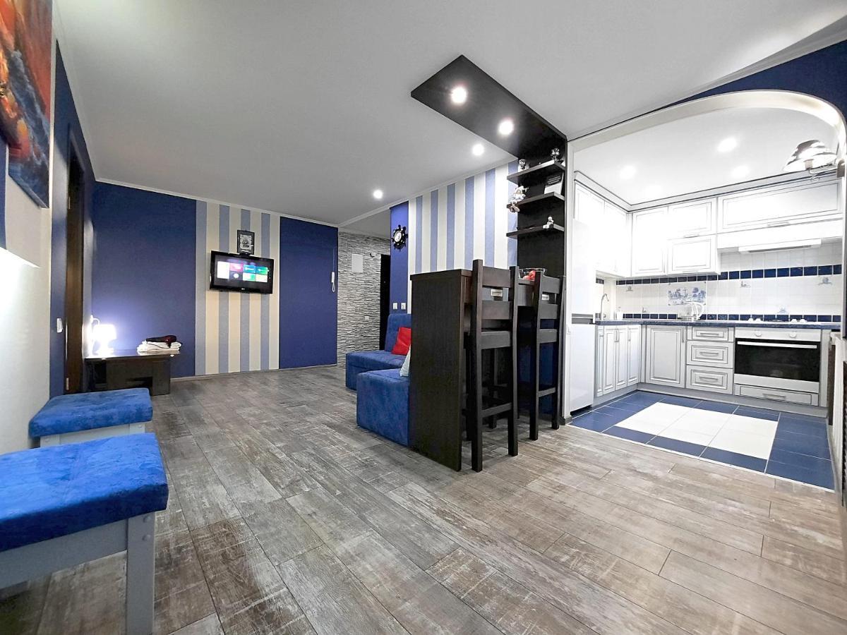 Sea Style - Сеть Апартаментов Alex Apartments Бесконтактное Заселение 24-7 Poltava Room photo